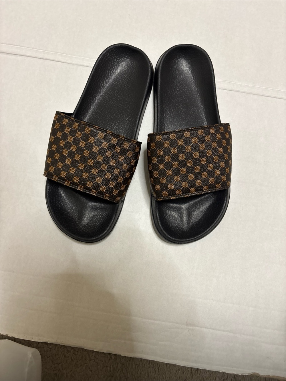 Men’s Brown Monogram Print Slide Sandals EU 42 US 9 Casual Slip-On Unbranded